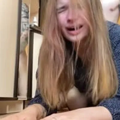 Umiyak first time matira ang puwet