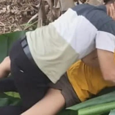 VIRAL Couple Vloggers Nag Iyotan sa Dahon ng Saging