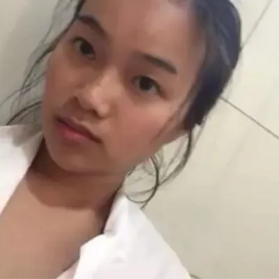 Inabutan ng Libog si Nurse Habang On-Duty